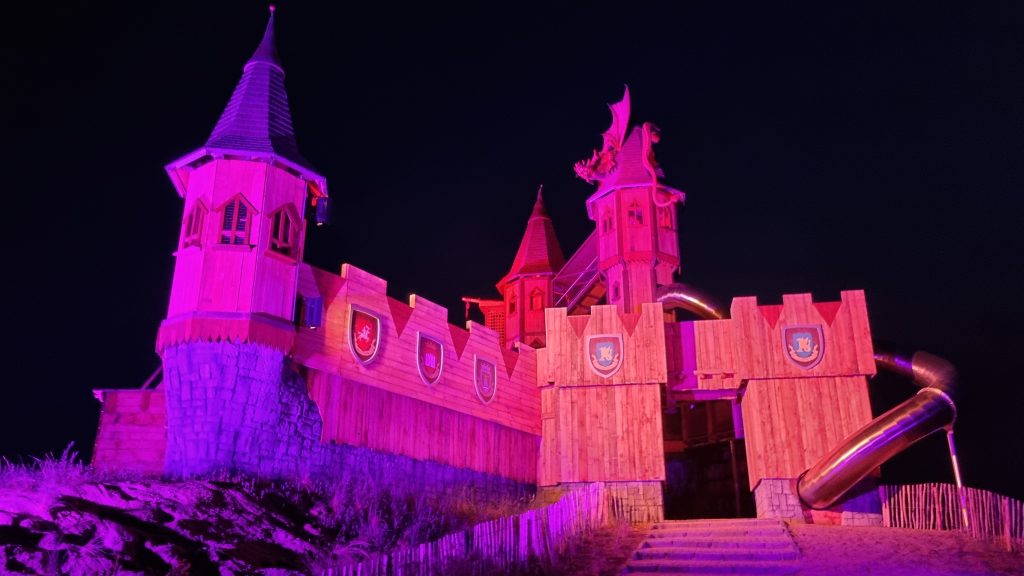 Iluminación Showtec transforma el Castillo del BillyBird Park