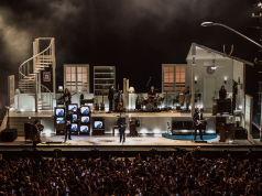 Los proyectores AV Stumpfl son la mejor solución para la gira mundial de The 1975