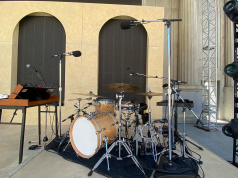 La Experiencia de Jade Payne con los Micrófonos DPA en la Gira de Khruangbin