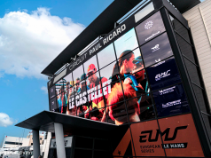 INFiLED transforma el acceso al Circuito Paul Ricard con una gigantesca pantalla LED transparente a medida