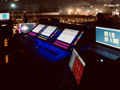 La tecnología de monitorado 3D redefine la experiencia en directo para músicos y técnicos por igual Ballimaaraan, el proyecto musical liderado por el polifacético artista indio Piyush Mishra, fusiona narrativa, rock, folk y teatro en un estilo propio, cargado de identidad poética y dramatismo sonoro. En su última gira Udankhatola, el ingeniero de monitores Piyush Joshi ha confiado en la potencia del sistema inmersivo KLANG, integrado en una consola DiGiCo Quantum 338 mediante la tarjeta DMI-KLANG, para ofrecer mezclas in-ear tridimensionales que han transformado radicalmente la experiencia escénica del grupo. Una mezcla que se siente viva “El flujo de trabajo con DMI-KLANG es completamente nativo en la Quantum 338”, afirma Joshi. “Todo, desde la asignación de mezclas hasta la colocación espacial, resulta intuitivo. Los controles de paneo inmersivo y nivel son accesibles directamente desde la superficie de la consola, sin necesidad de alternar entre dispositivos o software externo”. Este nivel de integración ha permitido a Joshi trabajar de forma más creativa y precisa, generando un entorno sonoro envolvente en el que cada músico se siente inmerso, con una percepción más natural y relajada de la mezcla. “Para una banda como Ballimaaraan, donde cada matiz cuenta, KLANG no es solo una solución técnica, es una herramienta artística”, añade. De la complejidad técnica al confort creativo En producciones tan ricas en contenido como las de Ballimaaraan, donde se emplean múltiples reverbs y capas sonoras para construir atmósferas, Joshi destaca la capacidad de KLANG para gestionar la complejidad sin comprometer la claridad. “En una mezcla estéreo, colocar los efectos sin saturar el plano sonoro siempre fue un reto. Con KLANG, puedo posicionar espacialmente cada elemento con precisión, permitiendo que respire y mantenga su profundidad emocional”. El resultado es una mezcla más limpia, con mayor separación y menor fatiga auditiva para los músicos. “Desde el primer ensayo, los comentarios fueron unánimes: todo suena más abierto y natural. Esto mejora la concentración en el escenario y reduce el cansancio en sesiones largas”. Control total desde la consola Durante la gira, Joshi se encargó directamente de todas las mezclas de monitores desde la Quantum 338, liberando a los músicos de la gestión de sus mezclas personales. Gracias a la KLANG:app, pudo desplazarse por el escenario durante las pruebas de sonido, ajustando cada mezcla en colaboración directa con los artistas. “La app me permite trabajar de forma cercana con los músicos. Hago ajustes en tiempo real, incluso en cambios de set rápidos. La fiabilidad y velocidad del sistema son cruciales cuando el tiempo apremia”, explica. Soporte y evolución técnica La tarjeta DMI-KLANG fue suministrada por HiTech Audio, y el soporte del equipo de KLANG ha sido un valor añadido clave. “Siempre están disponibles, tanto para cuestiones técnicas como para compartir ideas creativas. Su acompañamiento ha sido fundamental para desplegar el sistema con confianza en giras exigentes como esta”. Tras dos años trabajando con Ballimaaraan, Joshi afirma que el paso del IEM estéreo a la monitorización inmersiva ha sido determinante: “Una vez pruebas KLANG, no quieres volver atrás. Ha mejorado el confort, la calidad sonora y la precisión de las mezclas en directo. Y eso se nota tanto en la seguridad de los músicos como en el resultado artístico sobre el escenario”.