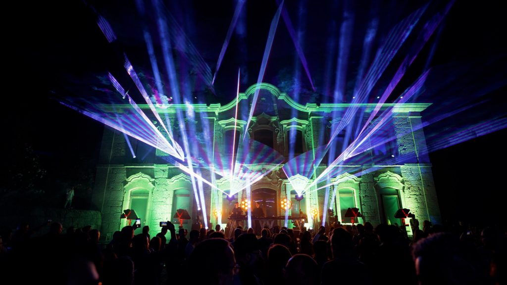 Los proyectores Christie iluminan experiencias de arte digital y música en festivales de Portugal
