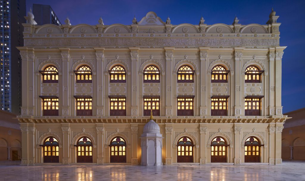Renkus-Heinz optimiza la inteligibilidad y la cobertura acústica en la Saifee Masjid de Bombay