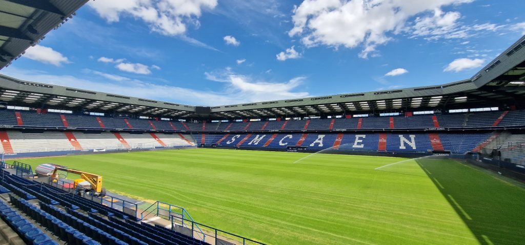 INFiLED moderniza el Stade Michel d’Ornano con nuevos sistemas LED de gran formato
