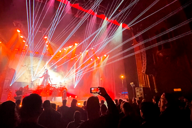 Wizzard Sound lleva el sistema RCF HDL 50-A 4K al histórico Landmark Theatre