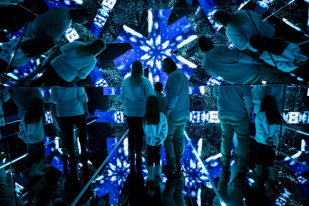 Los proyectores láser de Christie iluminan la experiencia navideña ‘Navidad Encantada’ en Bristol