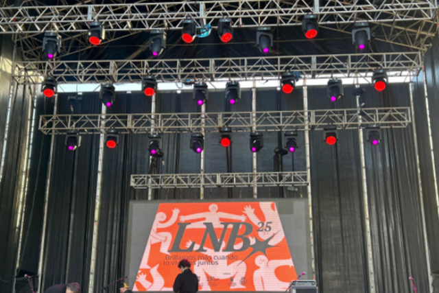 La Noche en Blanco de La Laguna brilló de nuevo con el despliegue técnico de Sound Black