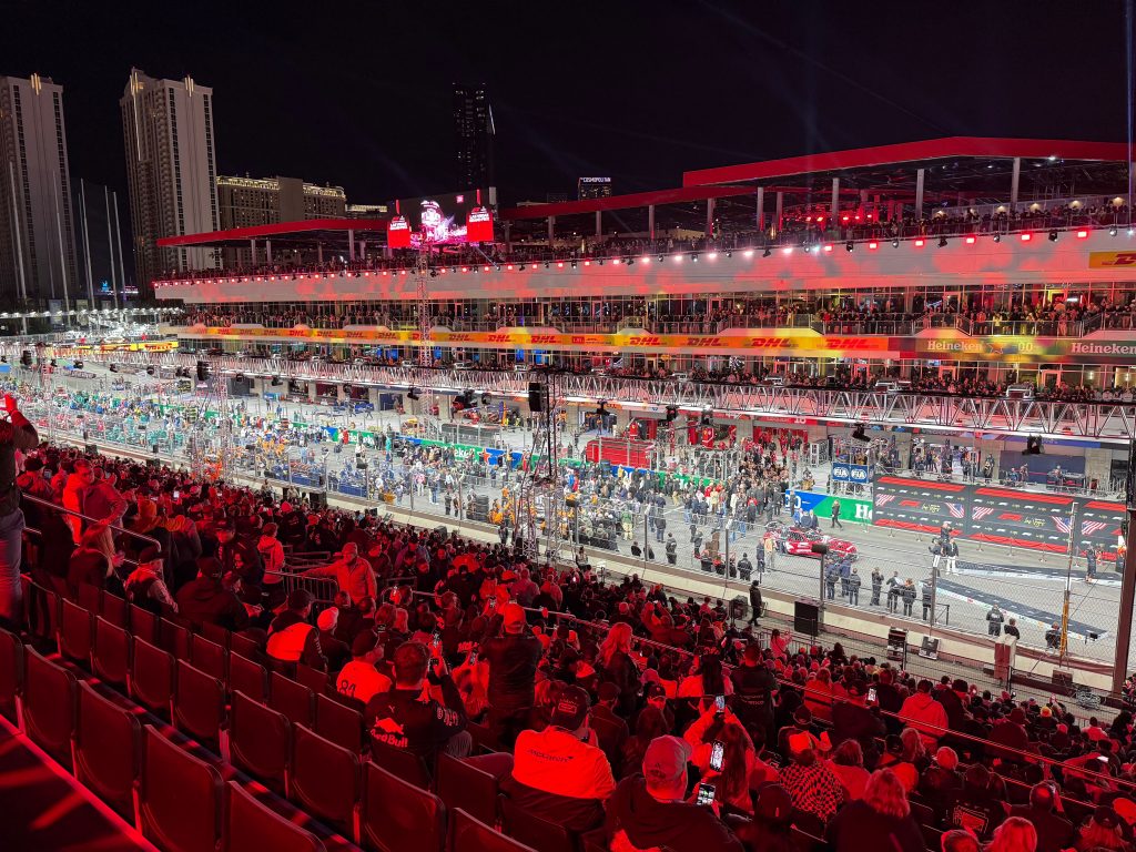 GLP despliega 770 luminarias híbridas JDC en el Gran Premio de Fórmula 1 de Las Vegas
