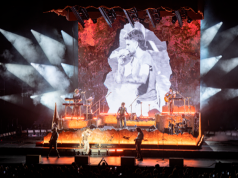 La gira de Dani Fernández con un diseño lumínico de Isaac Bargiela y producción de Fluge Audiovisuales La gira de Dani Fernández da un salto técnico con un diseño lumínico de Isaac Bargiela y producción de Fluge Audiovisuales