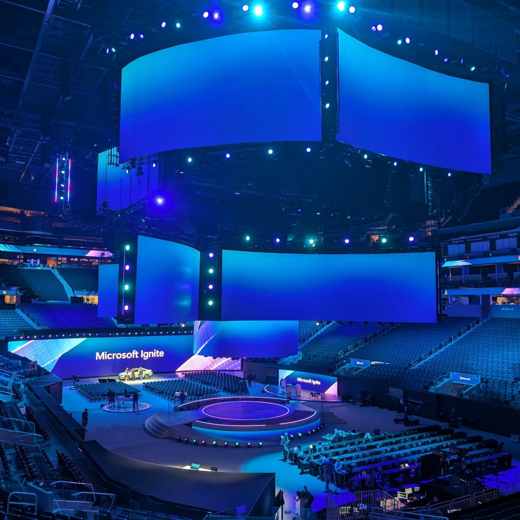 Lightware MX2, núcleo de la distribución de vídeo en el despliegue LED 360º de Microsoft Ignite 2025