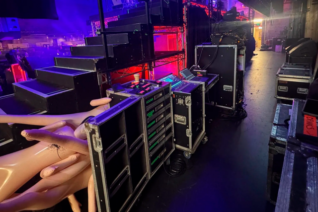 La compleja producción de Furnace and The Fundamentals se apoya en Allen & Heath y Sennheiser La compleja producción de Furnace and The Fundamentals se apoya en Allen & Heath y Sennheiser