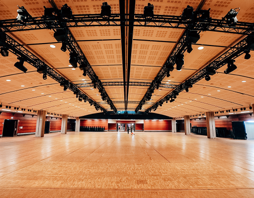 d&b audiotechnik, Robe y Netgear modernizan Les Salles du Carrousel en París d&b audiotechnik, Robe y Netgear modernizan Les Salles du Carrousel en París