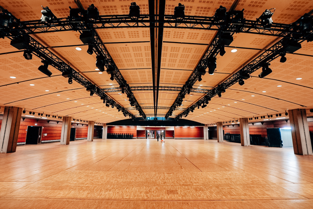 d&b audiotechnik, Robe y Netgear modernizan Les Salles du Carrousel en París d&b audiotechnik, Robe y Netgear modernizan Les Salles du Carrousel en París
