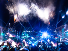 GLP TWYN unifica el diseño de iluminación de la gira de estadios de Vasco Rossi GLP TWYN unifica el diseño de iluminación de la gira de estadios de Vasco Rossi