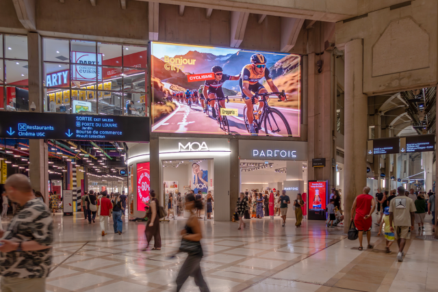 La WP Series de INFiLED impulsa un nuevo display LED de alto impacto en el Westfield Forum des Halles de París