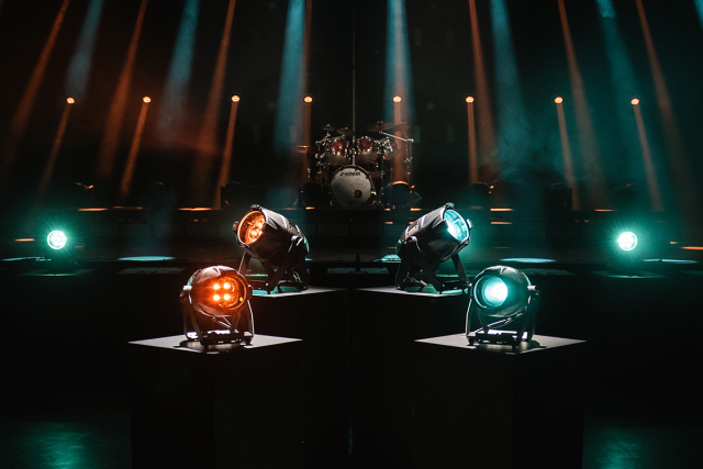 Cameo presenta ZIYA®- una nueva serie de focos LED PAR IP65 con zoom para actuaciones en vivo, giras, teatro y retransmisiones Cameo presenta ZIYA®: una nueva serie de focos LED PAR IP65 con zoom para actuaciones en vivo, giras, teatro y retransmisiones