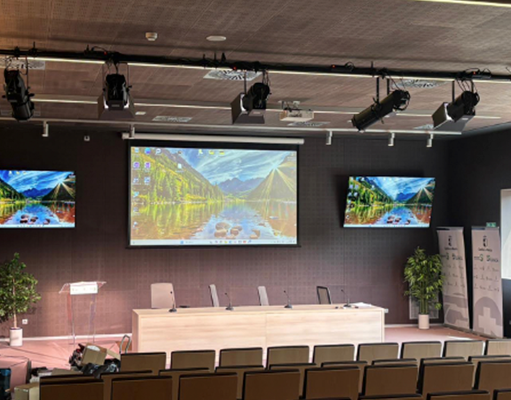 El Hospital de Cuenca integra sonido, iluminación y vídeo en su auditorio y sala de prensa